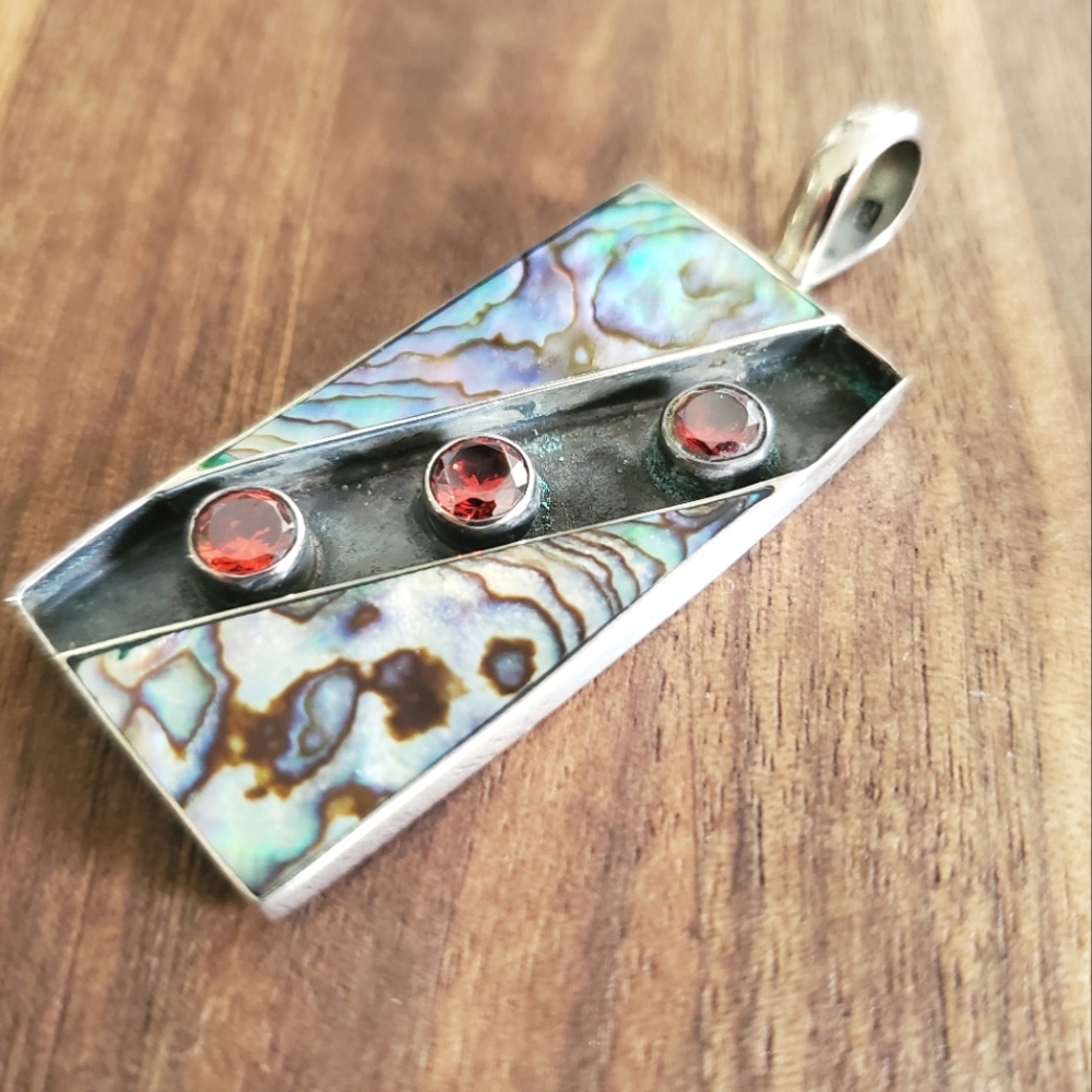 3 Jewel silver and shell pendant